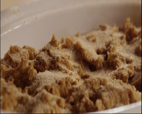 Bữa sáng nhanh gọn với bruschetta dâu tây thơm ngon