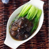 Bữa tối thanh đạm với món chay rau cải sốt nấm