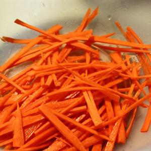 Cách làm bún bò cuốn lá lốt