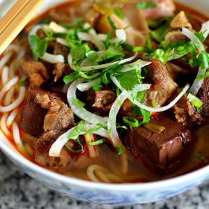 Cách làm bún bò Huế
