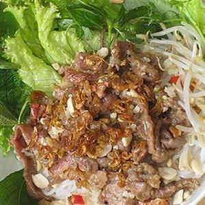 Cách nấu bún bò Nam Bộ