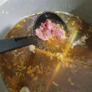 Cách nấu bún bò tái