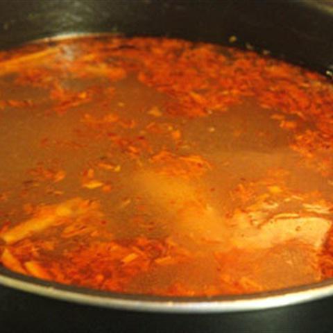 Cách nấu bún bò viên và gân bò