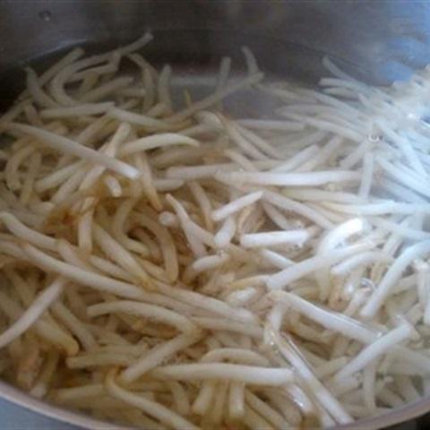 Cách làm bún bò xào