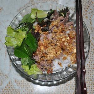Cách nấu bún bò xào Nam bộ