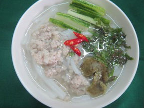 Bún canh chua thịt nạc