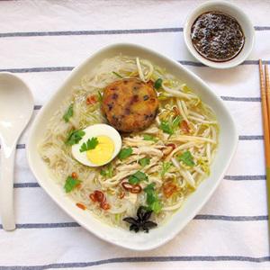 Cách nấu bún gà kiểu Indonesia