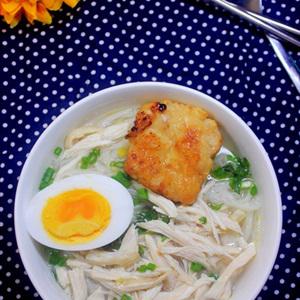 Cách nấu bún gà xé phay