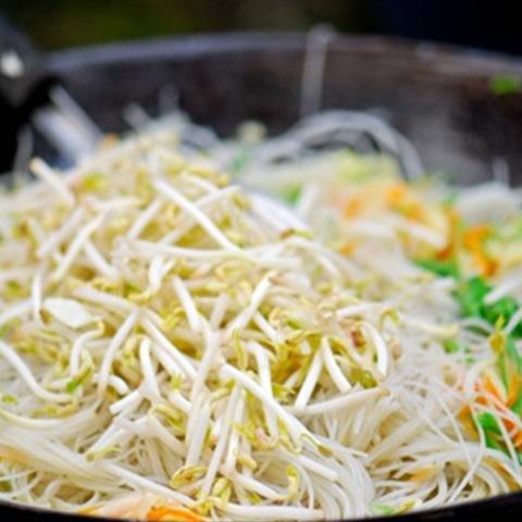 Cách làm bún gạo xào chay