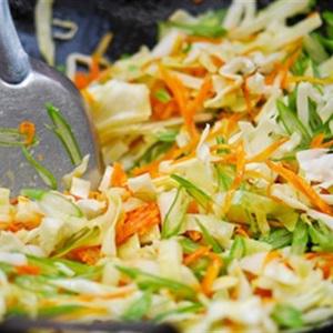 Cách làm bún gạo xào chay