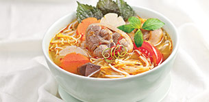 Bún giò heo nấu giấm