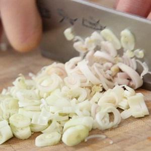 Cách làm bún khô xào thịt heo