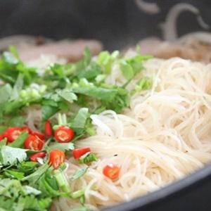 Cách làm bún khô xào thịt heo