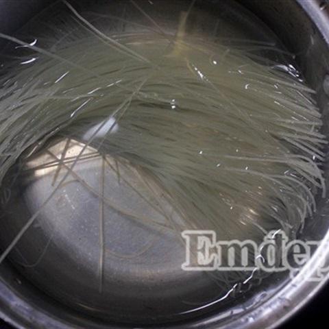 Cách làm bún khô xào thịt