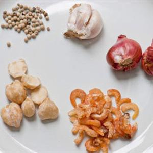 Cách làm bún khô xào tôm