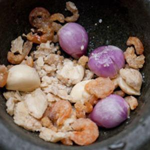 Cách làm bún khô xào tôm