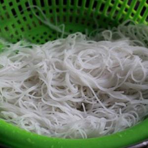 Cách làm bún măng mọc
