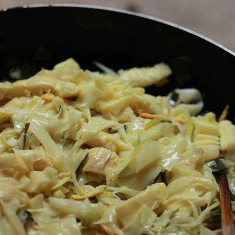 Cách làm bún măng mọc