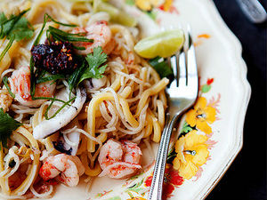 Bún mì xào Singapore