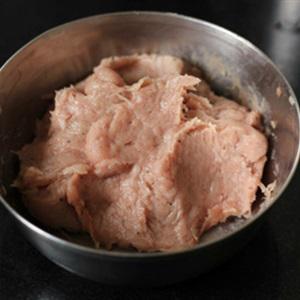 Cách nấu bún mọc giò chả