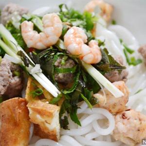 Cách nấu bún mọc tôm thịt