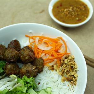 Cách làm bún nem nướng Vĩnh Long