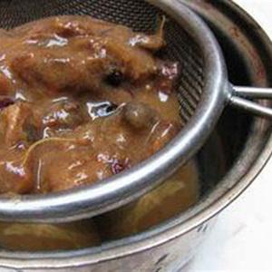 Cách làm bún nghêu dọc mùng