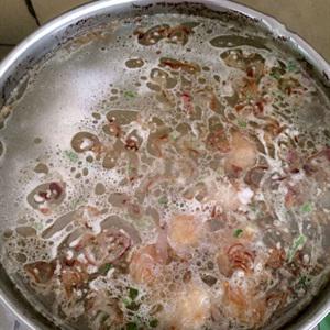 Cách nấu bún sườn mọc