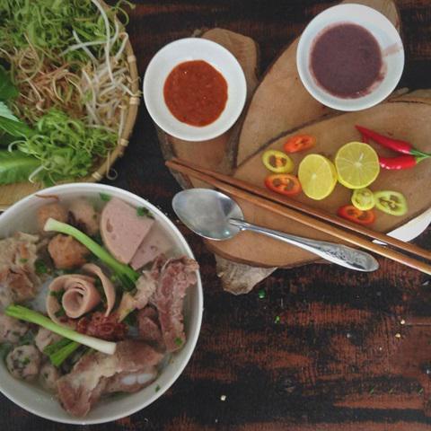 Cách nấu bún sườn mọc