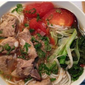 Cách làm bún sườn nấu sấu