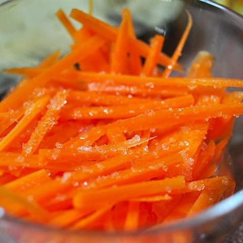 Cách làm bún thịt nem mắm ruốc