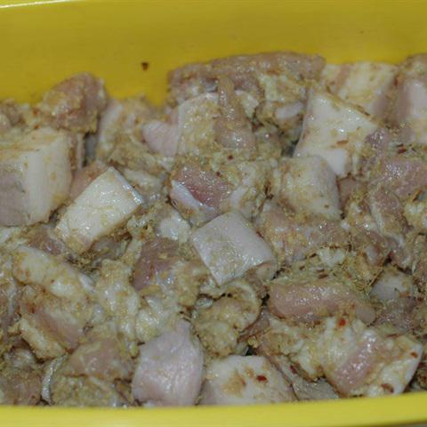 Cách làm bún thịt nướng riềng