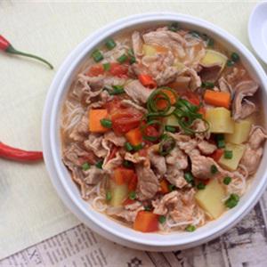 Cách làm bún thịt sốt cà chua khoai tây