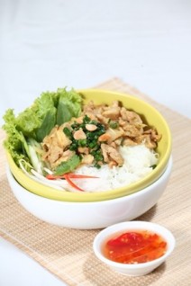 Bún thịt xào miền Tây