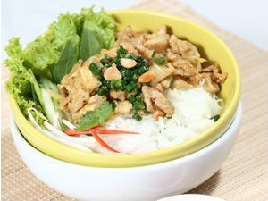 Bún thịt xào miền Tây