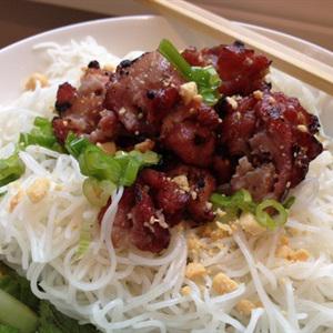 Cách làm bún thịt xiên nướng