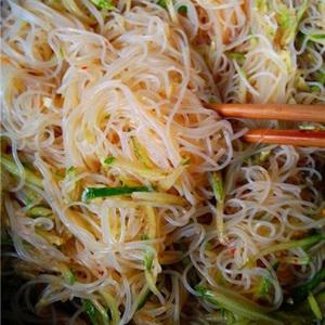 Cách làm bún dưa leo