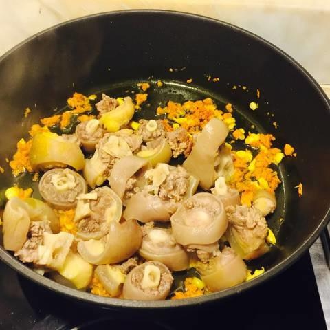 Cách làm bún tươi xào đuôi bò