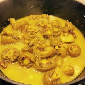 Cách làm bún tươi xào đuôi bò