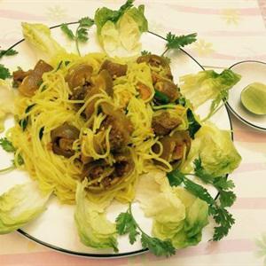 Cách làm bún tươi xào đuôi bò