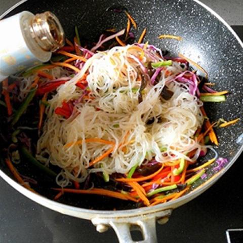 Cách làm bún xào chay