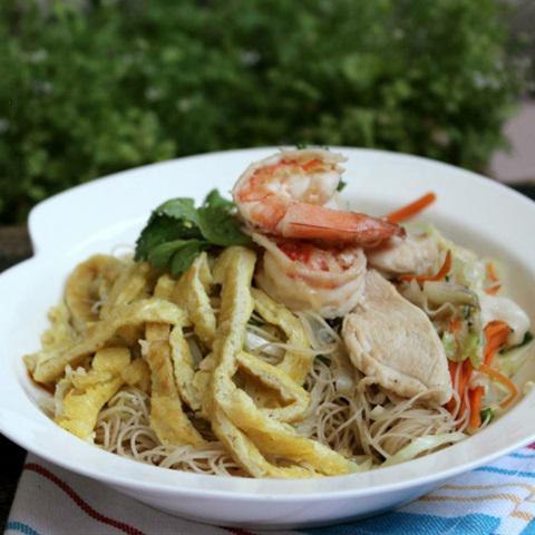 Cách làm bún xào kiểu Sing