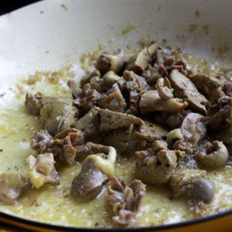 Cách làm bún xào lòng gà