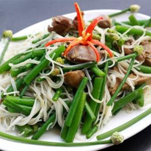 Cách làm bún xào lòng gà