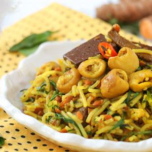 Cách làm bún xào nghệ kiểu Huế