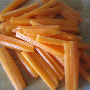 Cách nấu bún xào sắc màu