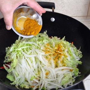 Cách làm bún xào Singapore