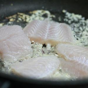 Cách làm cá ba sa kho tộ