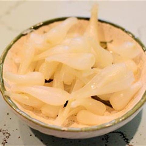 Cách làm cá bống kho củ kiệu và ớt khô