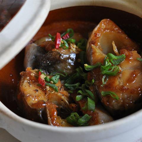 Cách làm cá bông lau kho tộ